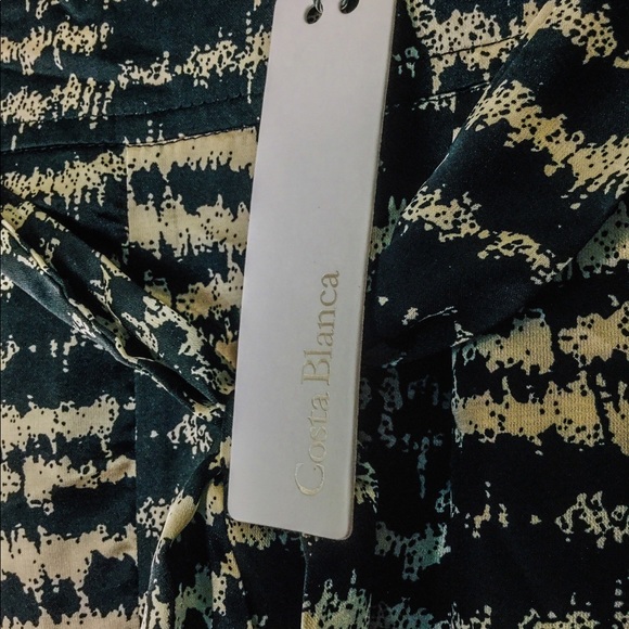 Costa Blanca Festive Capris - Picture 2 of 4